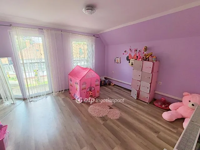 Eladó ház Kőtelek 151 nm
