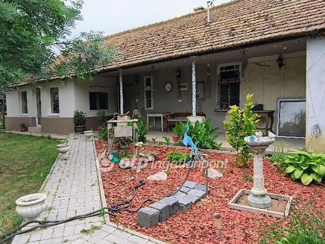 Eladó ház Nagyrév 80 nm