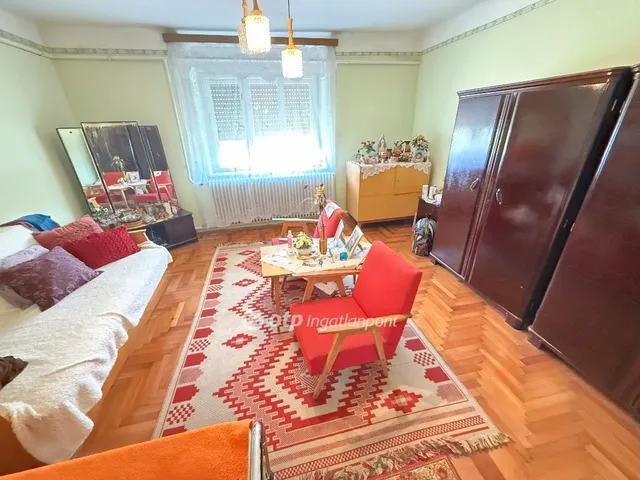 Eladó ház Tiszakécske 140 nm