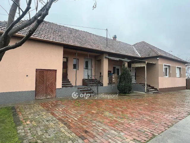 Eladó ház Újszilvás 110 nm