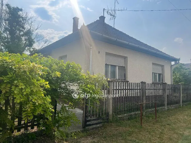 Eladó ház Újszilvás 78 nm