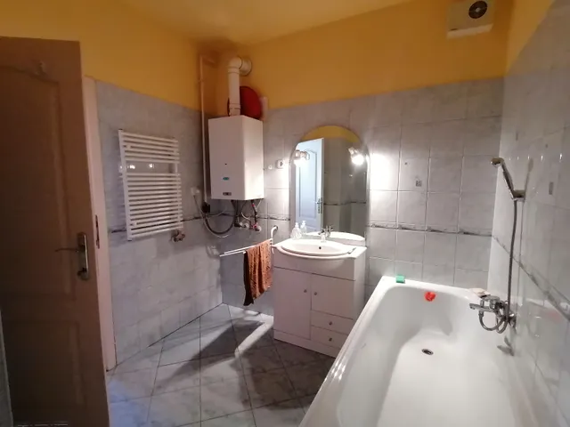 Eladó lakás Szolnok, Belváros 96 nm