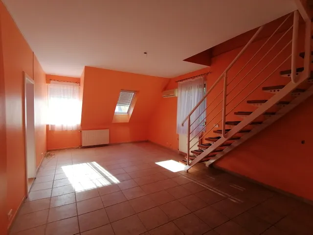 Eladó lakás Szolnok, Belváros 96 nm