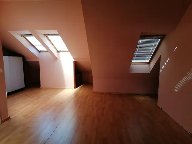 Eladó lakás Szolnok, Belváros 96 nm