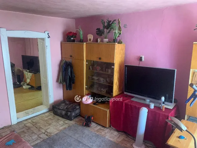 Eladó ház Tiszajenő 65 nm