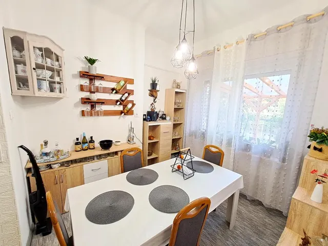 Eladó ház Abony 81 nm