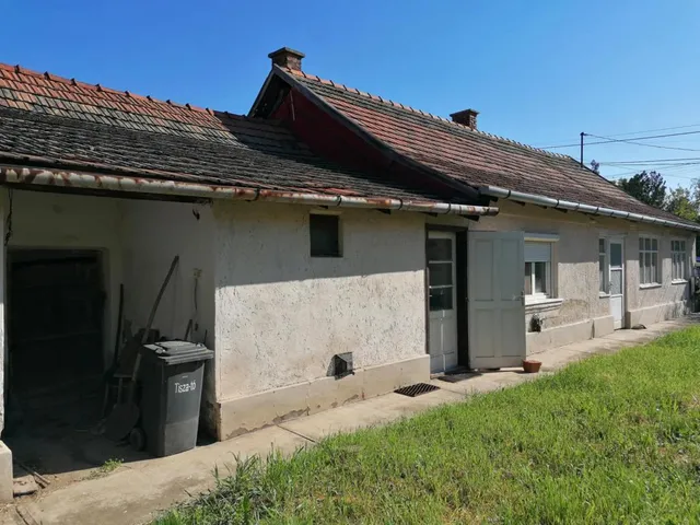 Eladó ház Tiszafüred 74 nm