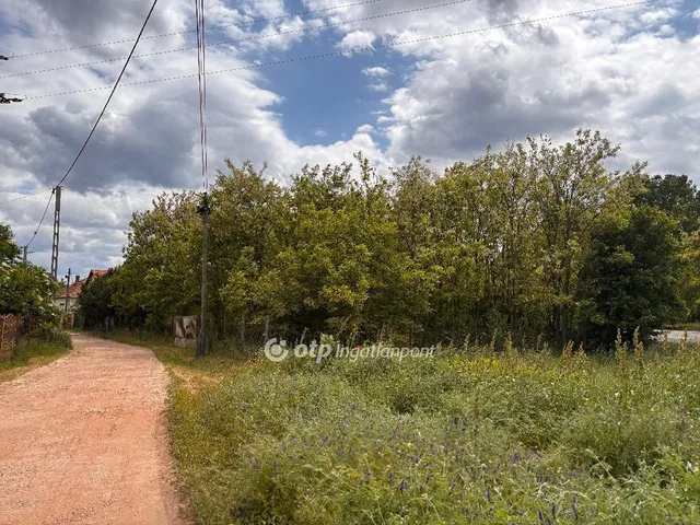 Eladó telek Cibakháza 851 nm