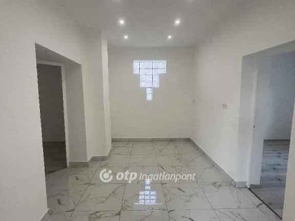 Eladó ház Újszász 70 nm