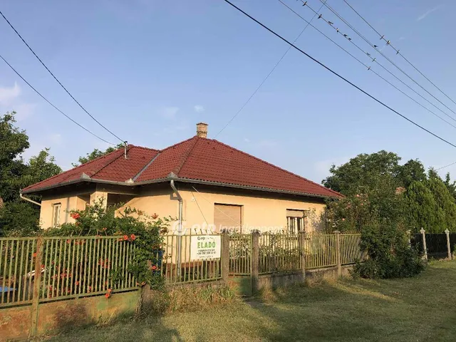 Eladó ház Újszilvás 68 nm