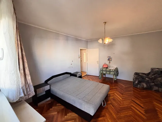 Eladó lakás Szolnok, Belváros 37 nm