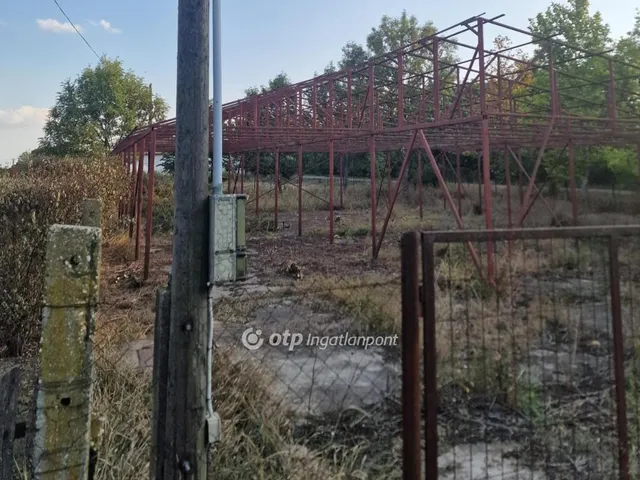 Eladó telek Törökszentmiklós 760 nm