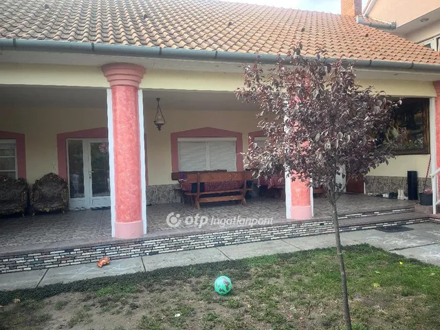 Eladó ház Abony 450 nm