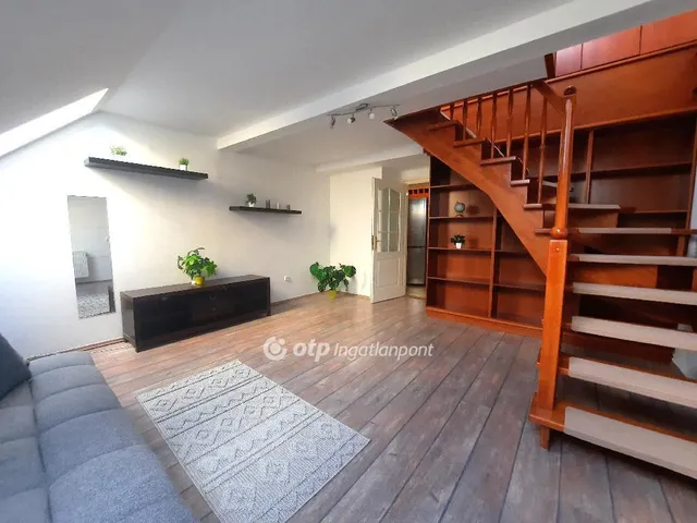 Eladó lakás Szolnok 66 nm