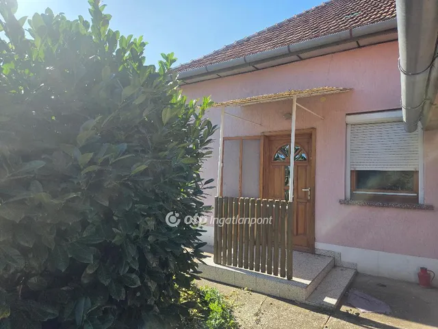 Eladó ház Fegyvernek 88 nm