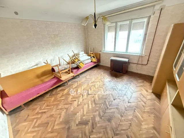 Eladó ház Tiszakécske 52 nm