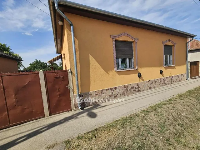 Eladó ház Szajol 105 nm