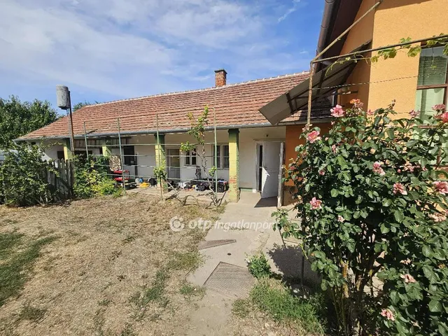 Eladó ház Szajol 105 nm