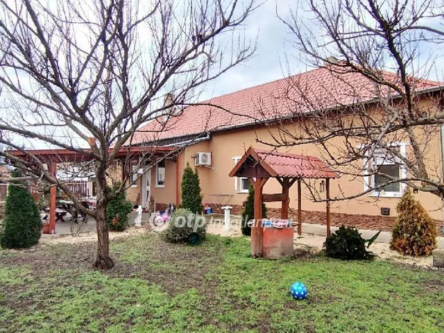 Eladó ház Túrkeve 102 nm