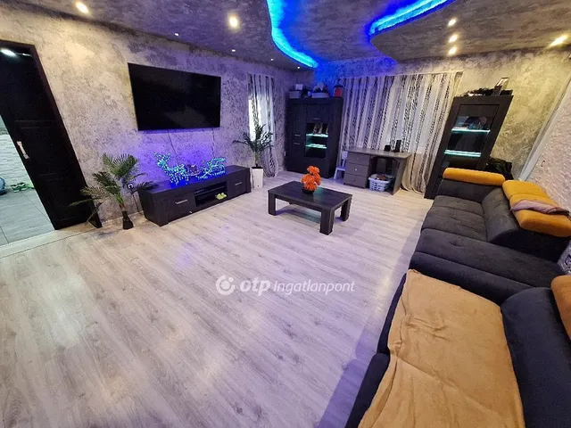 Eladó ház Tiszakécske 212 nm