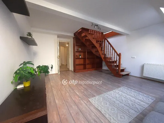 Eladó lakás Szolnok 66 nm