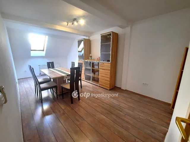 Eladó lakás Szolnok 66 nm