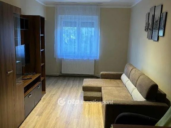 Eladó lakás Szolnok 61 nm