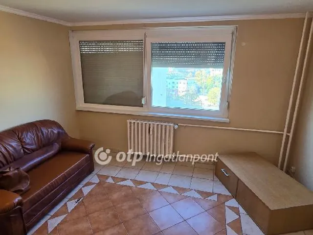 Eladó lakás Szolnok 36 nm