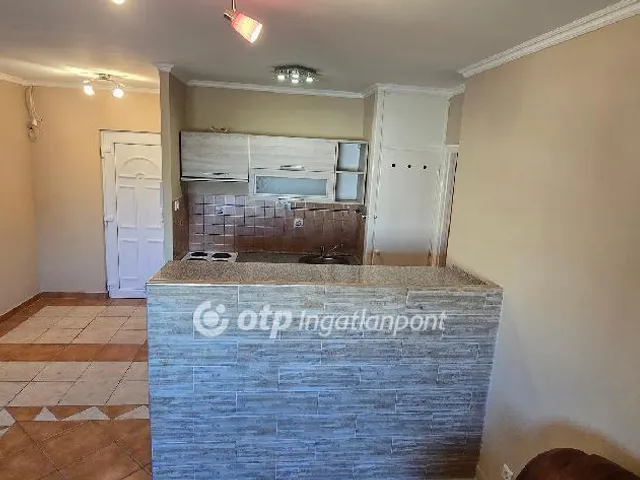 Eladó lakás Szolnok 36 nm