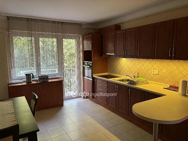 Eladó lakás Szolnok 61 nm