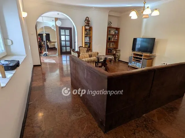 Eladó ház Budapest III. kerület 189 nm