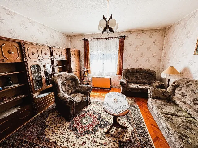 Eladó ház Nagyiván 99 nm