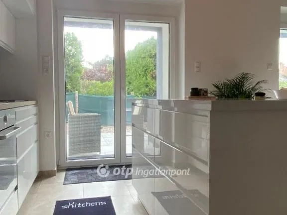 Eladó lakás Újhartyán 90 nm