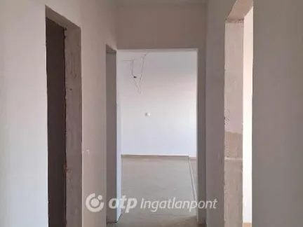 Eladó lakás Szolnok 76 nm