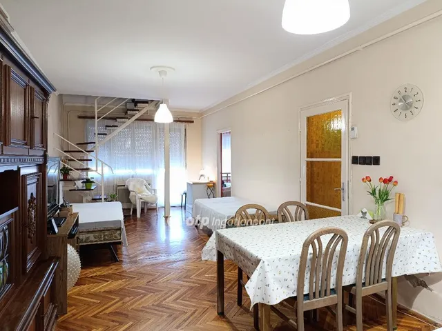 Eladó lakás Abádszalók 133 nm