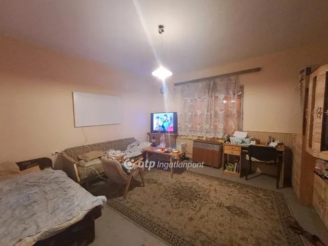 Eladó ház Kenderes 92 nm