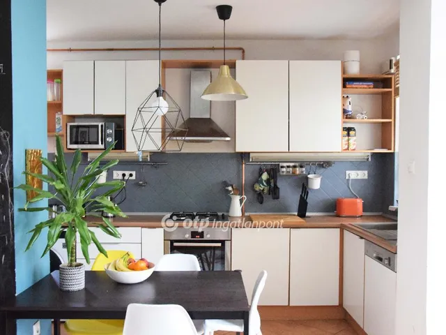 Eladó lakás Budapest III. kerület 59 nm