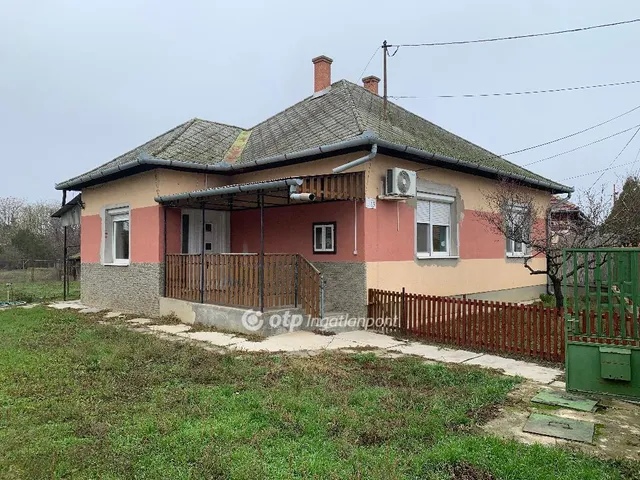 Eladó ház Cibakháza 74 nm