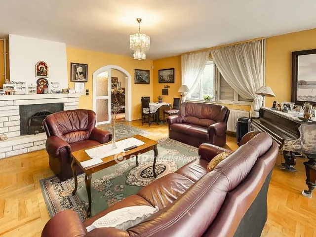 Eladó ház Budapest III. kerület 310 nm