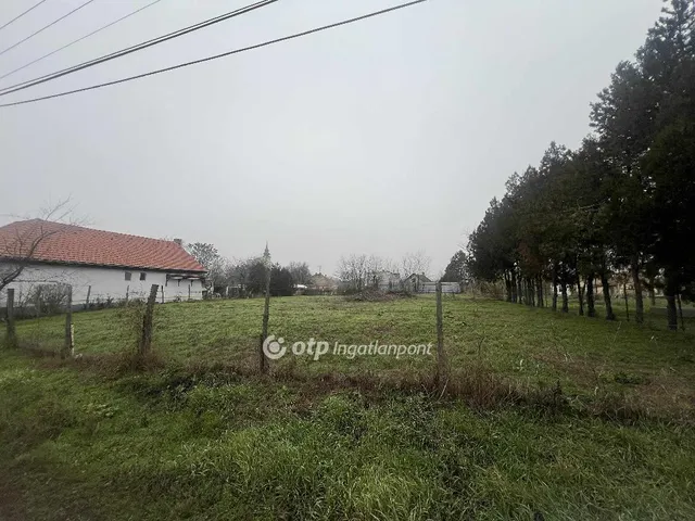 Eladó telek Tápiószele 1140 nm