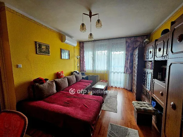 Eladó lakás Martfű 53 nm