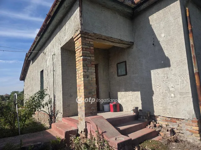 Eladó ház Újszász 106 nm