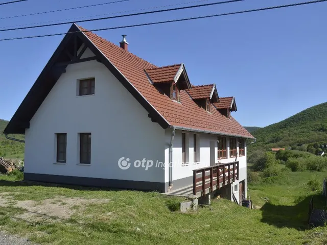 Eladó ház Pilisszentlászló 227 nm