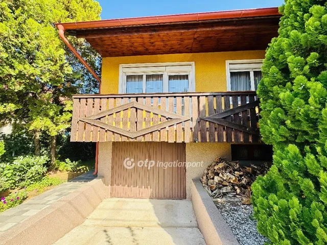 Eladó ház Debrecen, Biharikert 180 nm