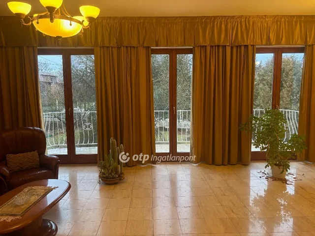 Eladó ház Budapest II. kerület 218 nm