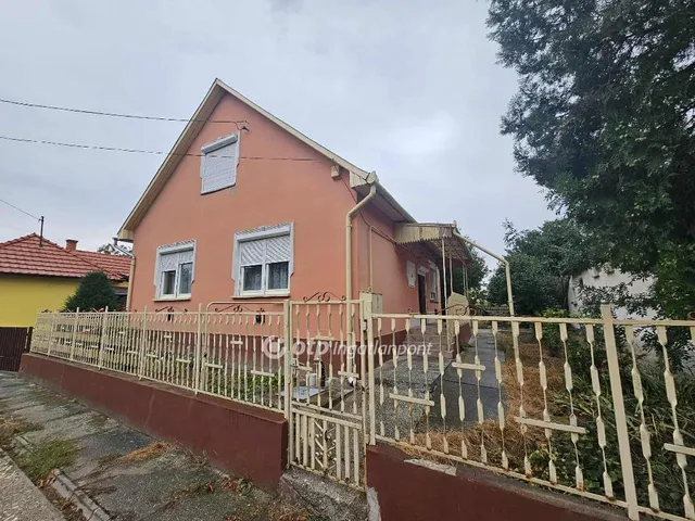 Eladó ház Zagyvarékas 66 nm