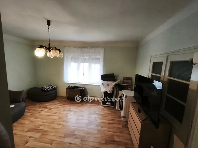 Eladó ház Szolnok 70 nm