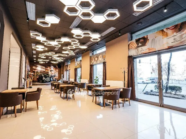 Eladó kereskedelmi és ipari ingatlan Budapest IX. kerület 765 nm