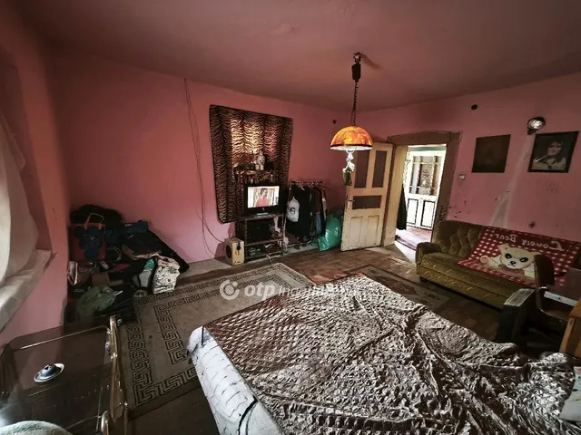 Eladó ház Tiszatenyő 70 nm