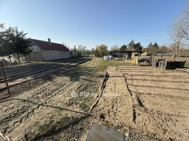 Eladó telek Tiszakécske 1078 nm